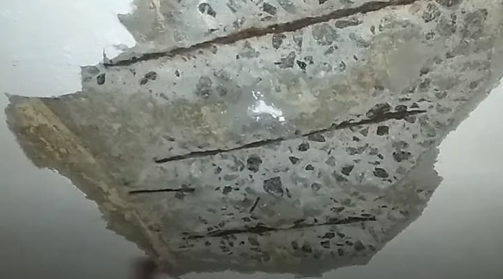 mai-be-tong-bi-tham-nuoc.jpg